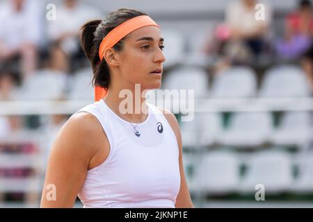 Warschau, Polen. 28.. Juli 2022. Caroline Garcia sah sich während des zweiten Spiels der BNP Paribas Poland Open - WTA 250 zwischen Elisabetta Cocciaretto (Italien) und Caroline Garcia (Frankreich) in Warschau an. (Endergebnis; Elisabetta Cocciaretto 0:2 (3:6, 5:7) Caroline Garcia) Credit: SOPA Images Limited/Alamy Live News Stockfoto