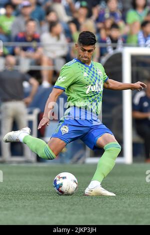 Seattle, Washington, USA. 02. August 2022: Seattle Sounders-Verteidiger Xavier Arreaga (3) während der ersten Hälfte des MLS-Fußballmatches zwischen dem FC Dallas und dem Seattle Sounders FC im Lumen Field in Seattle, WA. Seattle besiegte Dallas 1-0. Steve Faber/CSM Credit: CAL Sport Media/Alamy Live News Stockfoto