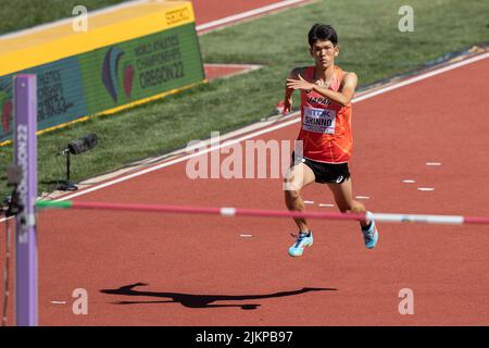 Tomohiro Shinno (JPN) nähert sich in der morgendlichen Sitzung am 1. Tag der Qualifikation für das Finale mit einer Höhe von 7’ 5,75“ (2,28) der Hochsprungstange Stockfoto