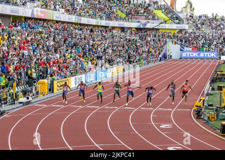 Das Team USA fegte die Medaillen im 100-Meter-Finale der Herren mit Fred Kerley (Gold) in der Lane 4, Marvin Bracy (Silber) in der Lane 3 und Trayvon Bromell (Bronze Stockfoto