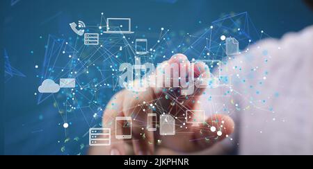 Cloud-Technologie. Polygonale Drahtbildkunst sieht aus wie eine Konstellation Stockfoto