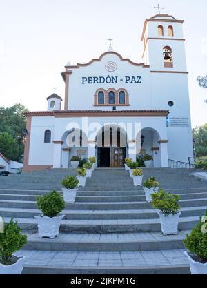 La Codosera, Spanien - 21.. August 2021: Heiligtum unserer Lieben Frau von Chandavila. Hauptgebäude Stockfoto