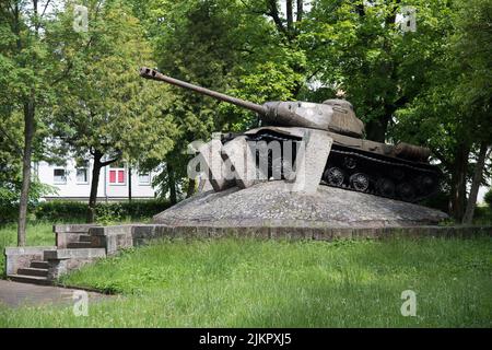 Sowjetischer schwerer Panzer IS-2 in Lebork, Polen © Wojciech Strozyk / Alamy Stock Photo Stockfoto