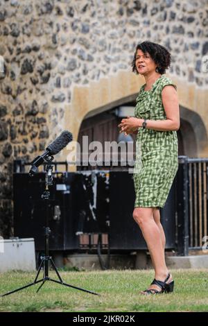 Chi Onwurah, Politiker der britischen Labour Party, MP Newcastle upon Tyne Central, während eines Interviews Stockfoto