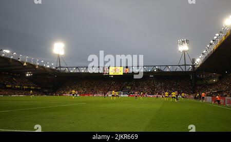 Watford, England, 1.. August 2022. Gesamtansicht des Stadions während des Spiels der Sky Bet Championship in der Vicarage Road, Watford. Bildnachweis sollte lauten: Simon Bellis / Sportimage Stockfoto