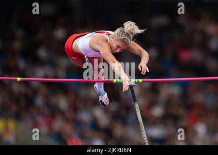 BIRMINGHAM, GROSSBRITANNIEN. 02. August 2022. Molly CAUDERY (eng) tritt am Dienstag, den 02. August 2022 in BIRMINGHAM, GROSSBRITANNIEN, beim Polsprung-Finale der Frauen während der Leichtathletik von Birmingham 2022 - Commonwealth Games in der Birmingham Arena an. Kredit: Taka Wu/Alamy Live Nachrichten Stockfoto