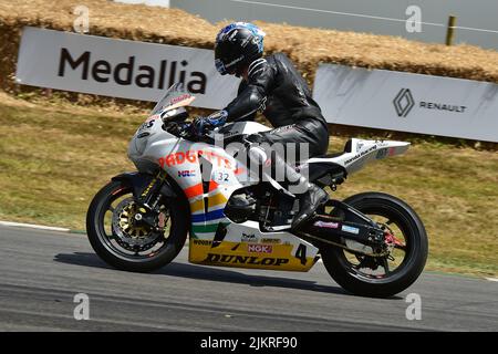 Honda CBR1000RR, 100 Jahre Ulster Grand Prix, Motorräder und Fahrer, die in diesem Jahrhundert alten Ereignis, Goodwood Festival of Speed, die in vorgestellt haben Stockfoto