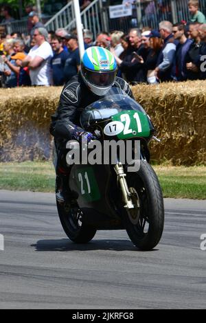 100 Jahre Ulster Grand Prix, Fahrräder und Fahrer, die in diesem Jahrhundert alten Ereignis, Goodwood Festival of Speed, The Innovators - Master vorgestellt haben Stockfoto