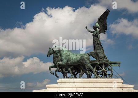 Die Göttin Sieg auf der Quadriga der Einheit in Il Vittoriano, Piazza Venezia, Rom Stockfoto