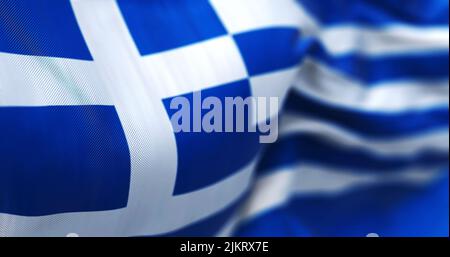 Nahaufnahme der griechischen Nationalflagge, die im Wind winkt. Griechenland ist ein Land an der Kreuzung von Mittel- und Südosteuropa. Ba mit Strukturmuster Stockfoto