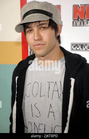 Ein Bassist Pete Wentz von der Band Fall Out Boy bei den US NME Music Awards im El Rey Theater in LA Stockfoto