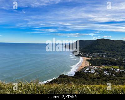 Eine malerische Aussicht auf die Küste des Stanwell Park vom bald Hill Lookout, New South Wales, Australien Stockfoto