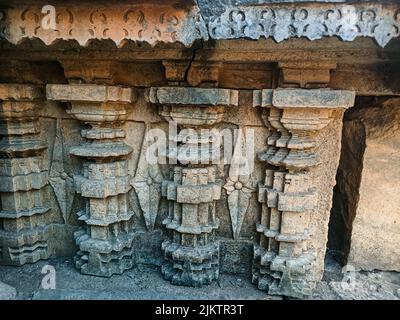 Stock Foto der Außenansicht des alten Kopeshwar Mahadev Tempel, Khidrapur, Maharashtra, Indien.schöne Schnitzerei enthüllt hinduistische Kultur und Tradition Stockfoto