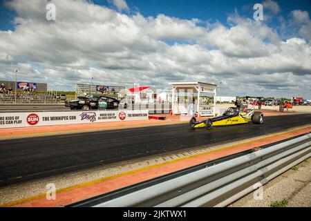Warten, bis die Lichter grün werden, bevor Rennen Stockfoto