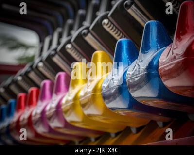 Sitze aus dem 'Miami' Fahrt am Kirtlington fest Jahrmarkt. Juni 2017 Stockfoto