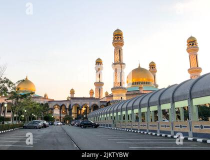 Die Jame' ASR Hassanil Bolkiah Moschee auf einem klaren Skybackground Stockfoto