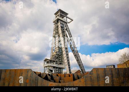 Genk, Belgien, April 2022: Blick auf einen der Kohlebergwerksschächte der C-Mine in Genk, Belgien Stockfoto