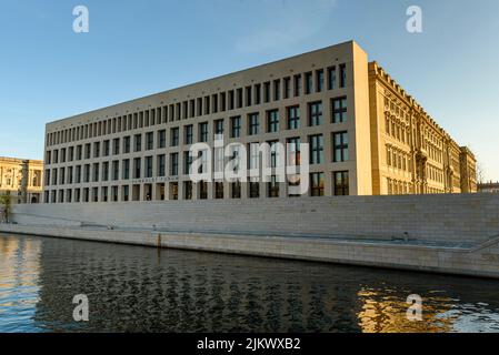 Huboldtforum von der Wasserseite, berliner Stadtpalast, deutschland, berliner Stadt Stockfoto