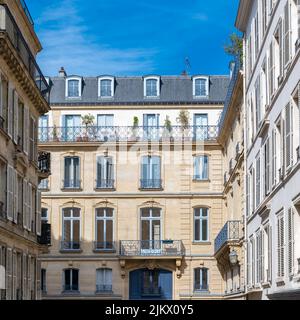 Paris, wunderschöne Gebäude, Boulevard Beaumarchais im 11e-Viertel Stockfoto