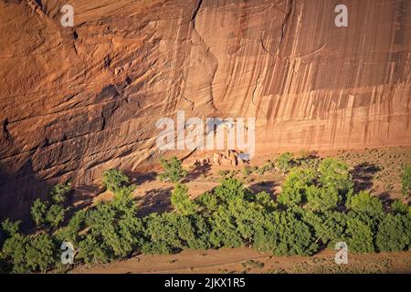 Ruinen des Weißen Hauses im Canyon de Chelle, Arizona Stockfoto