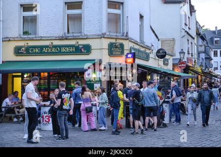 The Anglo Irish, Kneipen, Partyvolk, Ausgehviertel, Kleine Rittergasse, Alt-Sachsenhausen, Frankfurt am Main, Hessen, Deutschland Stockfoto