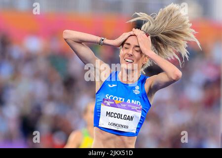 Birmingham, Großbritannien. 03. August 2022. Eilish McColgan aus Schottland gewinnt am 8/3/2022 in Birmingham, Großbritannien, die 10.000 Meter. (Foto von Conor Molloy/News Images/Sipa USA) Quelle: SIPA USA/Alamy Live News Stockfoto