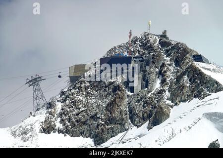 Klein Matterhorn, die höchste Seilbahnstation der alpen. Zermatt, Schweiz - August 2022 Stockfoto