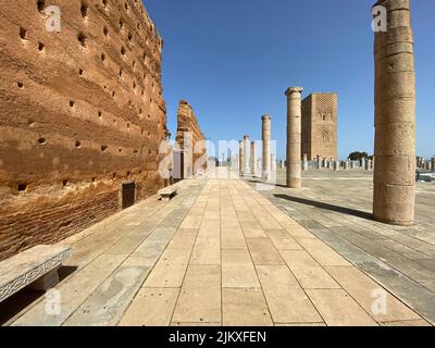 Verwitterte Mauern um den hassan-Turm in Rabat, Marokko Stockfoto