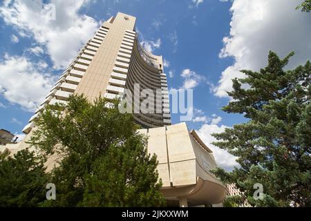 Bukarest, Rumänien - 02. August 2022: Das neu umbenannte Grand Hotel Bucharest, ehemaliges InterContinental, eines der schönsten Gebäude Rumäniens Stockfoto