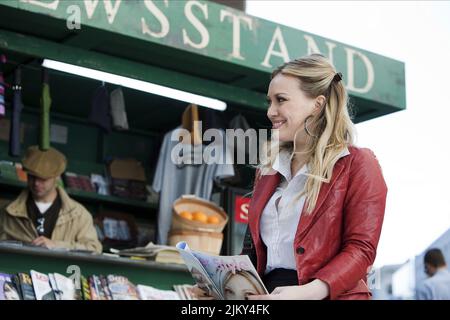 HILARY DUFF, SCHÖNHEIT UND DIE AKTENTASCHE, 2010 Stockfoto
