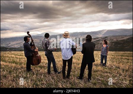 MAX GAZZÈ, ALESSANDRO GASSMAN, PAOLO BRIGUGLIA, ROCCO PAPALEO, Giovanna Mezzogiorno, Basilikata von Küste zu Küste, 2010 Stockfoto