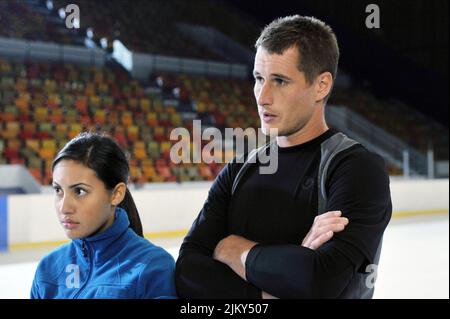 FRANCIA RAISA, BRENDAN FEHR, DER SCHNEIDE: Feuer und Eis, 2010 Stockfoto