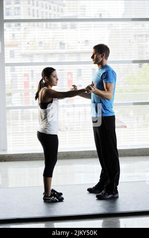 FRANCIA RAISA, BRENDAN FEHR, DER SCHNEIDE: Feuer und Eis, 2010 Stockfoto