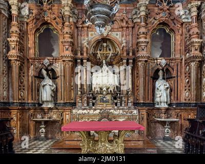 Granada, Spanien, 04-11-2022. Bild in der Kathedrale von Granada. Kapelle unserer Lieben Frau von Schmerzen. Stockfoto