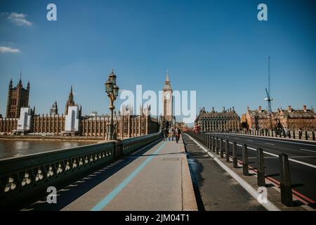 Szenerie von Big Ben und Palace of Westminster an der Westminster Bridge, London, Großbritannien Stockfoto