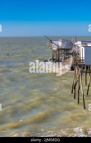Royan in Frankreich, typische Hütten auf Stelzen an der Küste Stockfoto