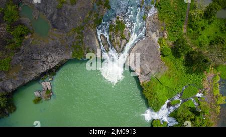 Dray SAP Waterfall liegt zwischen den beiden Provinzen Daklak und Dak Nong, Vietnam Stockfoto