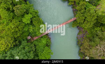 Dray SAP Waterfall liegt zwischen den beiden Provinzen Daklak und Dak Nong, Vietnam Stockfoto