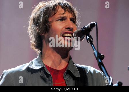 Eine Nahaufnahme von James Blunt, der im ehemaligen Gibson Amphitheatre in Universal City, Kalifornien, auftrat Stockfoto