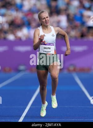 Guernseys Abi Galpin in Aktion während des Heat drei der ersten Runde der Frauen 100 Meter im Alexander Stadium am siebten Tag der Commonwealth Games 2022 in Birmingham. Bilddatum: Donnerstag, 4. August 2022. Stockfoto