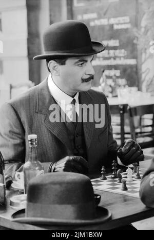 Brüssel, Belgien - 12. August 1992: David Suchet Schauspieler am Set von - der Schokoladenbox - Hercule Poirot auf dem Grand Place in Brüssel Stockfoto