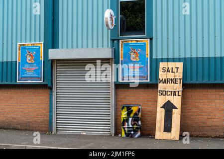 Eintritt zum Salt Market Social in North Shields, North Tyneside, Großbritannien - ein spezieller Veranstaltungsort für Street Food in einem umgebauten Lagerhaus. Stockfoto