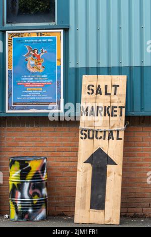 Eintritt zum Salt Market Social in North Shields, North Tyneside, Großbritannien - ein spezieller Veranstaltungsort für Street Food in einem umgebauten Lagerhaus. Stockfoto