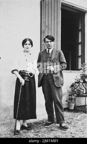 Olga und Pablo Picasso während ihrer Flitterwochen. Museum: PRIVATE SAMMLUNG. Autor: ANONYM. Stockfoto