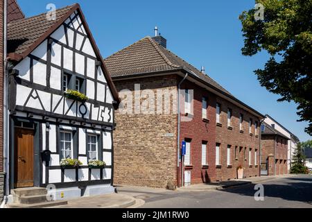 Deutschland, NRW, Kreis Düren, Vettweiß, Fachwerkhaus Marktplatz 2 Stockfoto