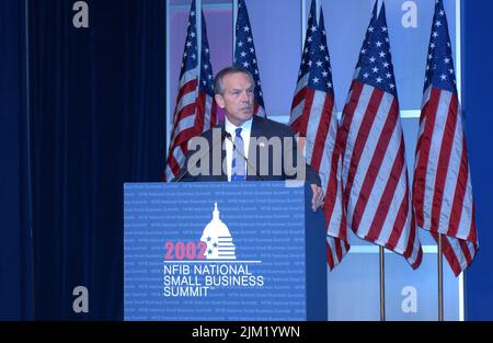 Büro des Sekretärs - SEKRETÄR DONALD EVANS HÄLT KEYNOTE AUF DER NFIB Stockfoto