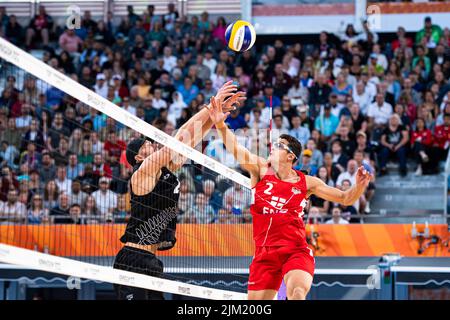 BIRMINGHAM, GROSSBRITANNIEN. 03. August 2022. Joaquin Bello (rechts) tritt am Mittwoch, den 03. August 2022 in BIRMINGHAM, GROSSBRITANNIEN, bei den Commonwealth Games 2022 in der Birmingham Arena im Beach Volleyball an. Kredit: Taka Wu/Alamy Live Nachrichten Stockfoto