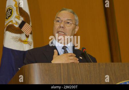 Büro des Sekretärs - SEKRETÄR DONALD EVANS PRÄSENTATION IN ÖFFENTLICH-PRIVATEN GLOBALEN KAMPF GEGEN AIDS Stockfoto