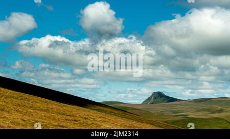 Blick auf Banne d'Ordanche, Regionaler Naturpark der Vulkane der Auvergne, Puy-de-Dome, Auvergne Rhône-Alpes, Frankreich Stockfoto