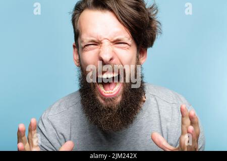 Wut Wut emotionaler Zusammenbruch wütete Mann schreit Stockfoto